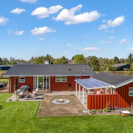 Ruse - From The Sea By Interhome * Hals